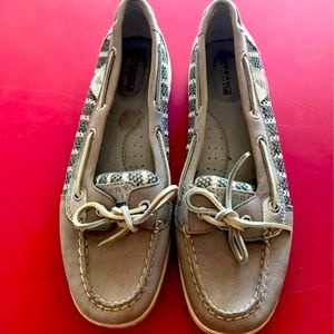 Sperry boat shoes